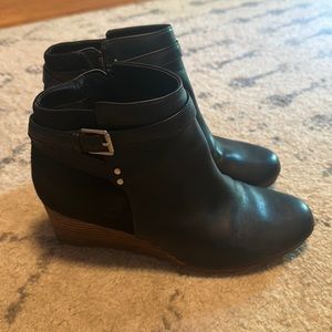 Dr.Scholl's boot wedge. size 7.5m. Brand new no tags